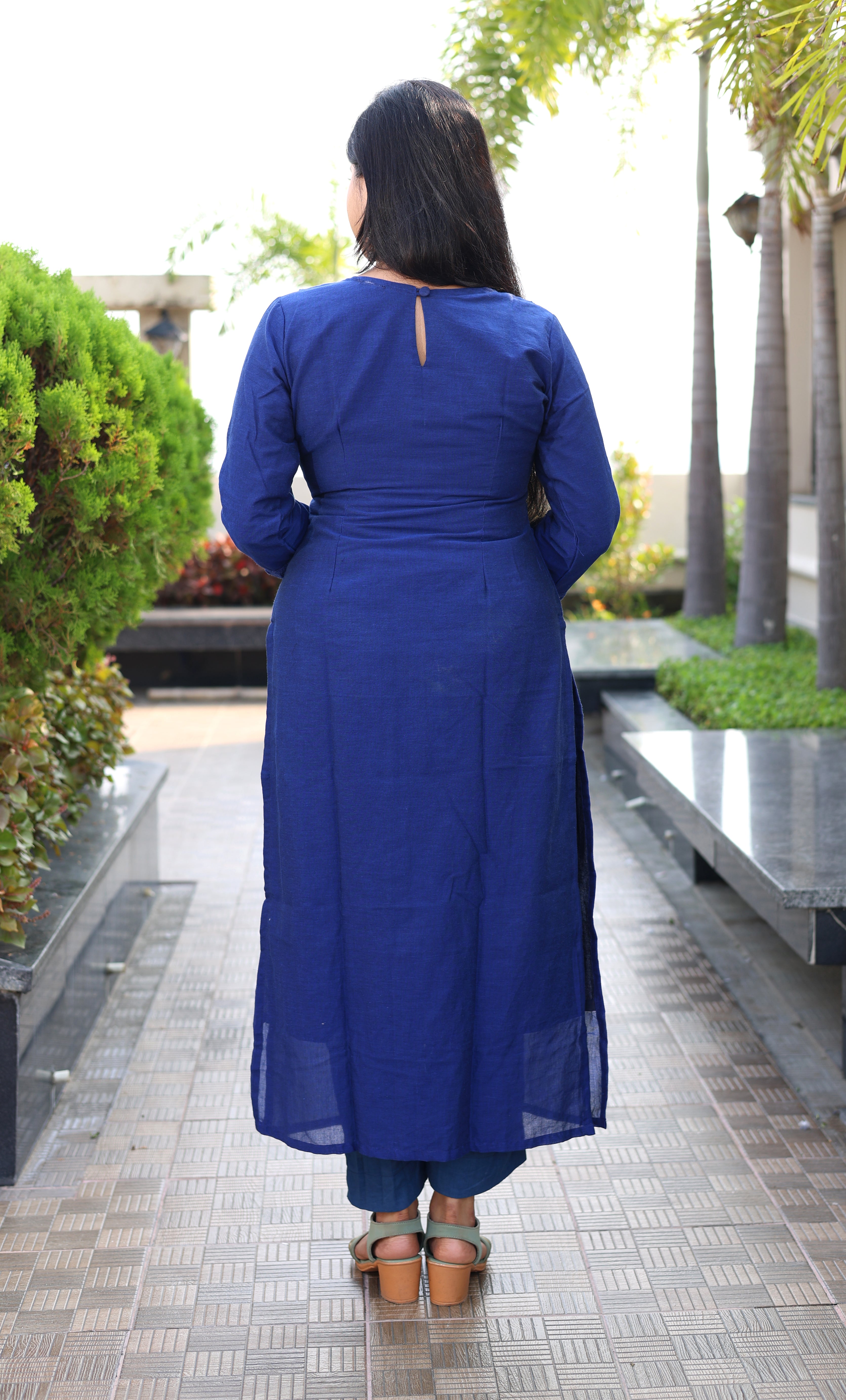 Niraa Handloom Kurta - Navy Blue