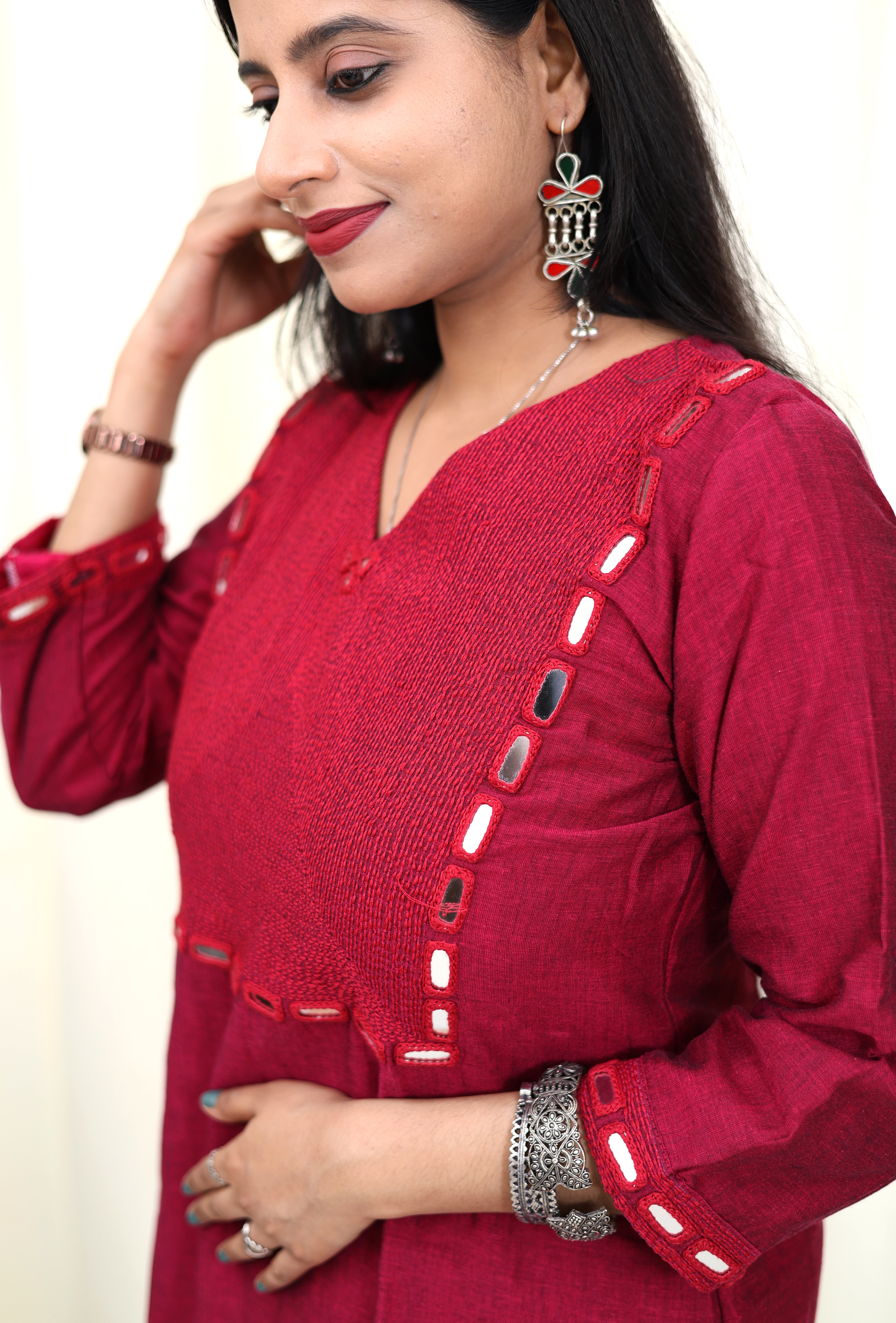 Niraa Handloom Kurta - Wine
