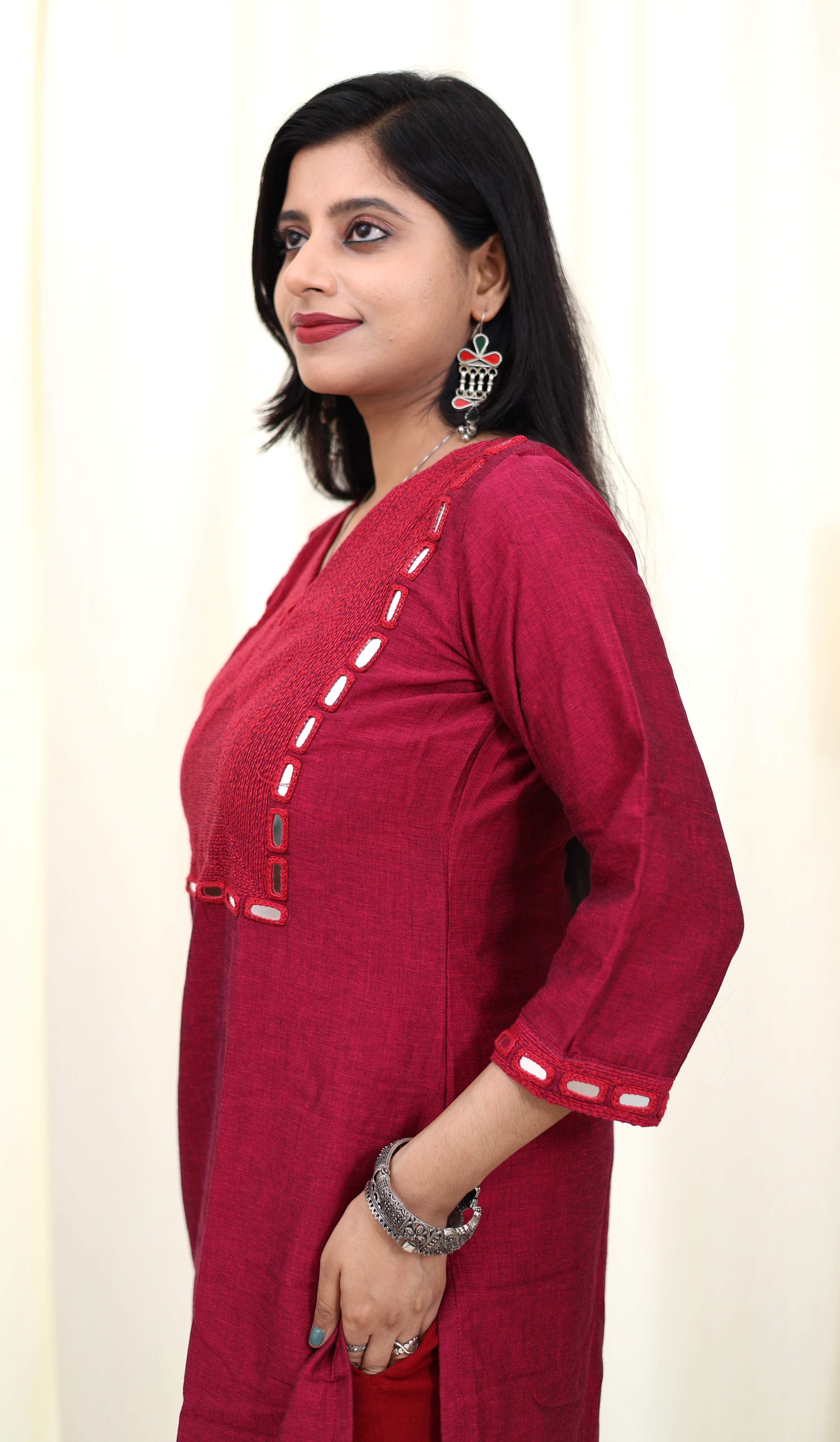 Niraa Handloom Kurta - Wine