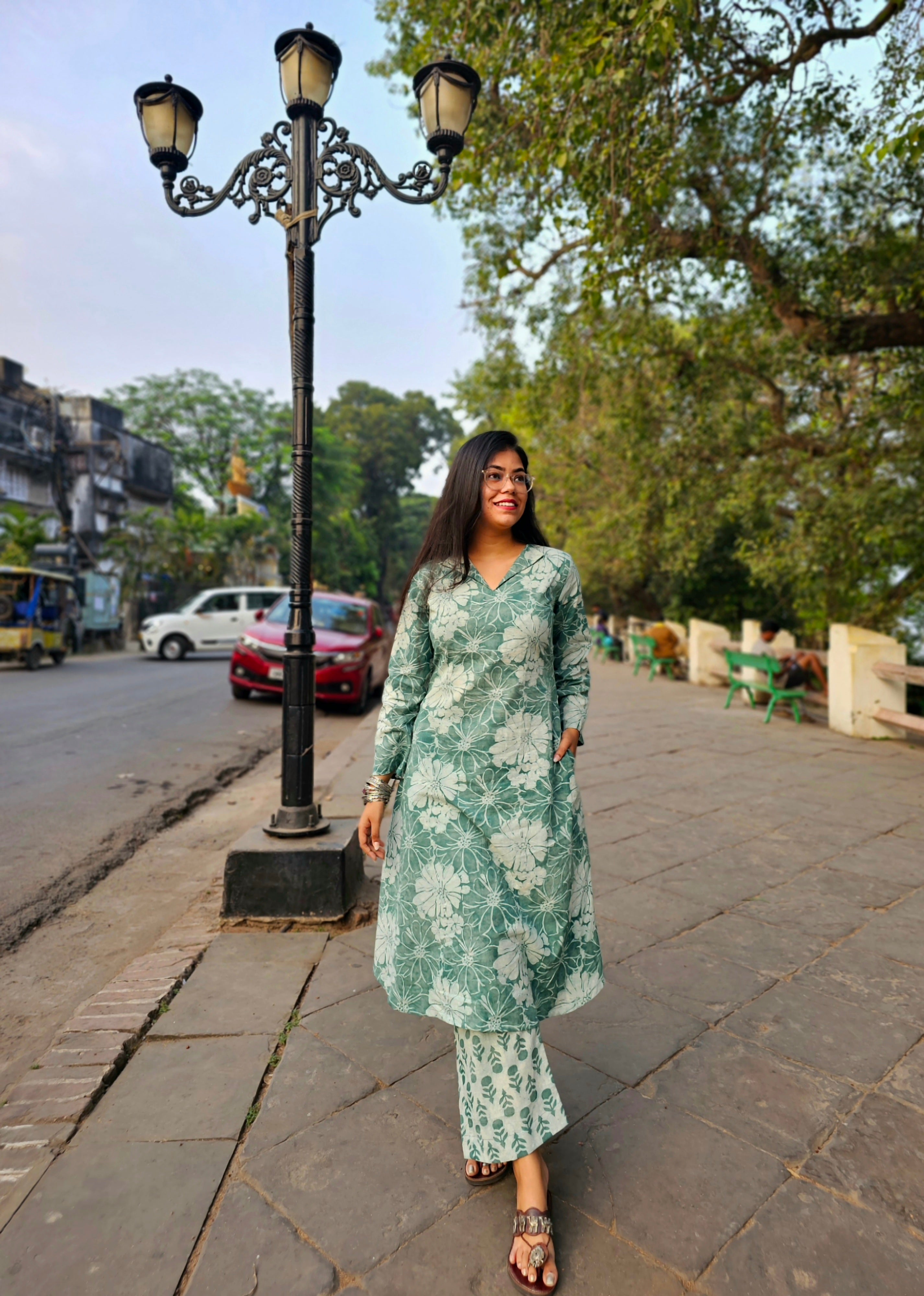 GULDASTA - Green Kurta Pant Set