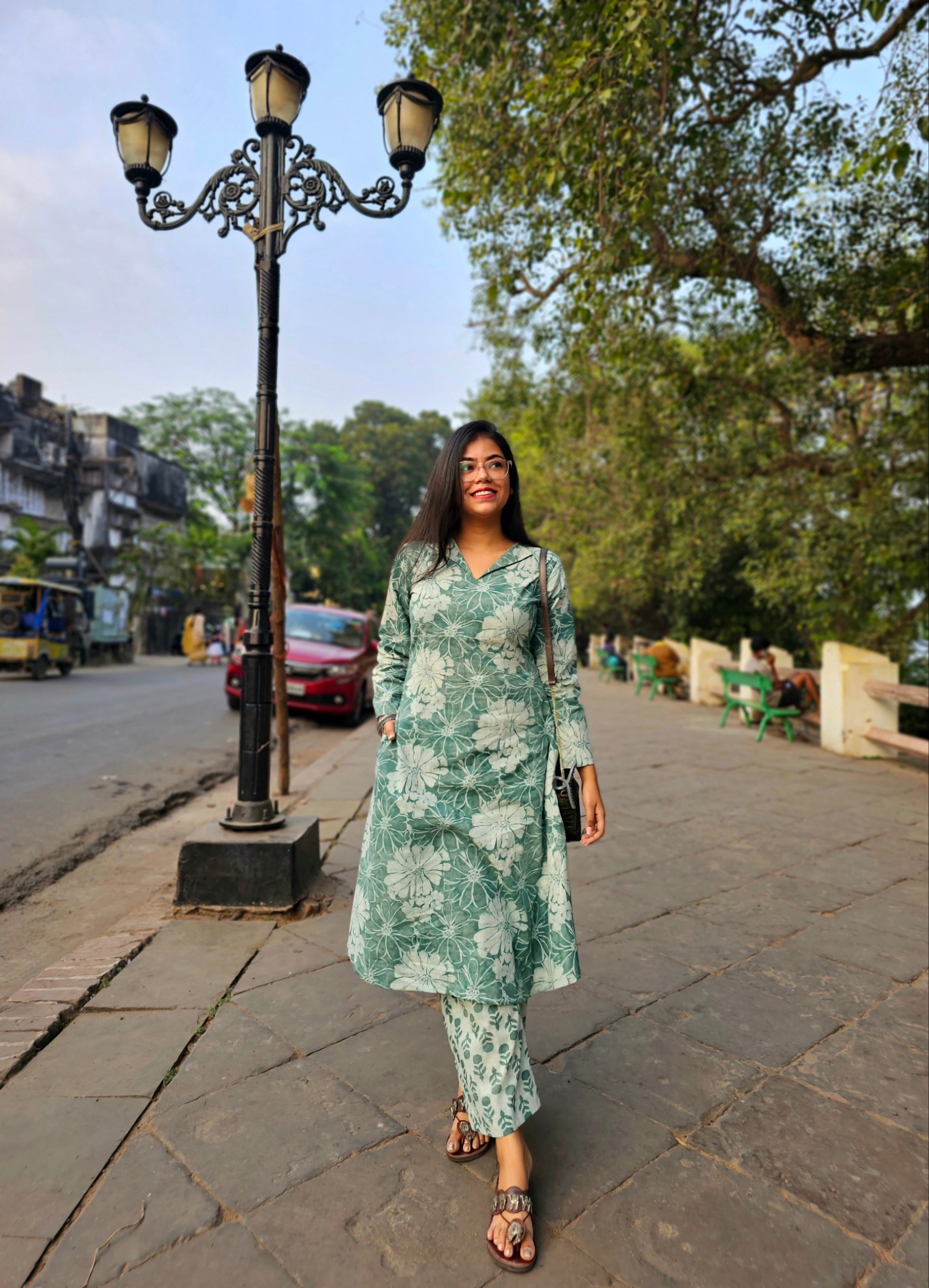GULDASTA - Green Kurta Pant Set
