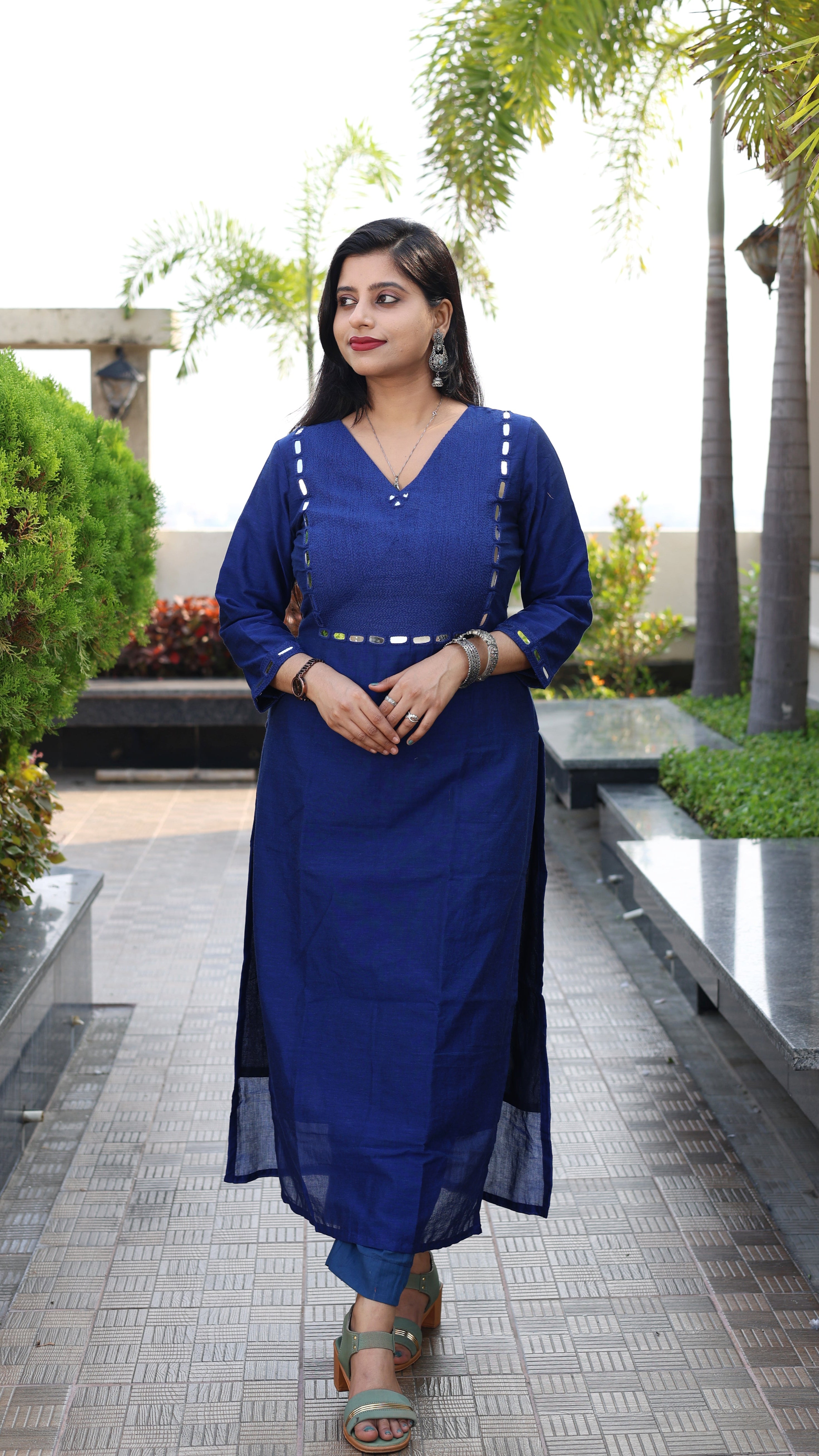 Niraa Handloom Kurta - Navy Blue