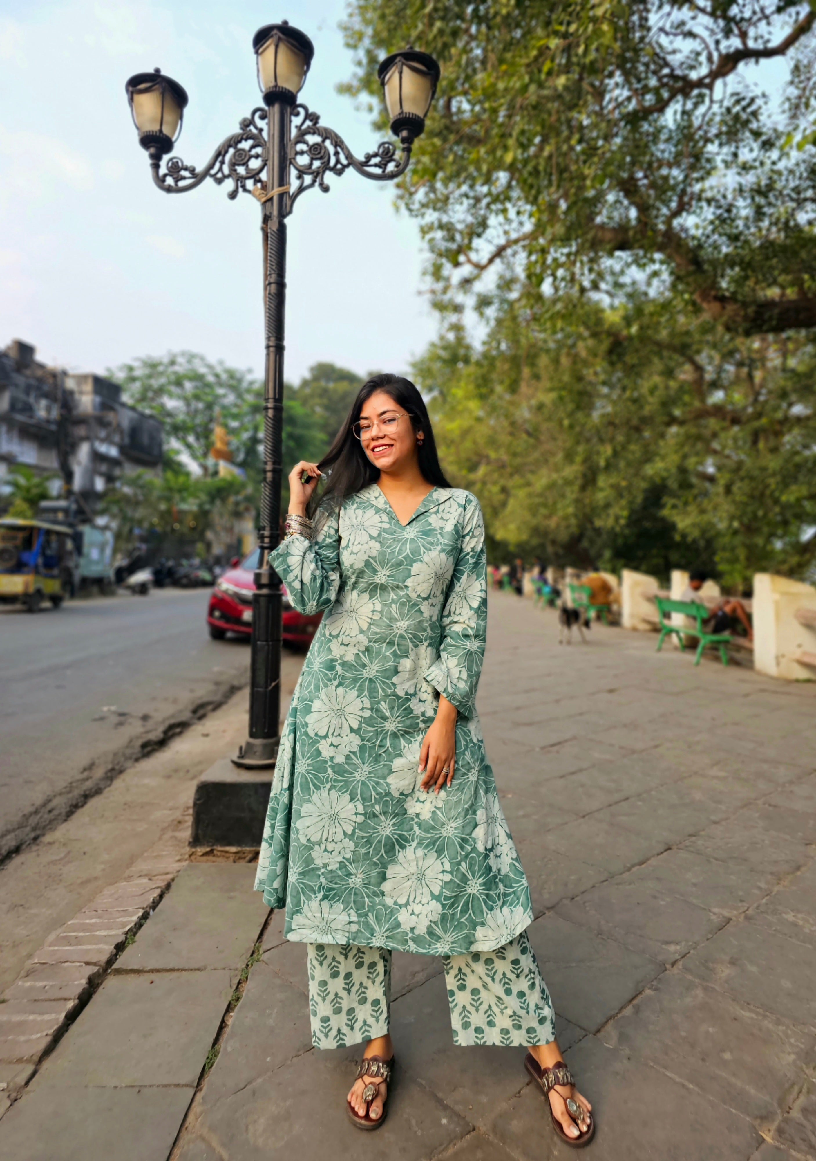 GULDASTA - Green Kurta Pant Set