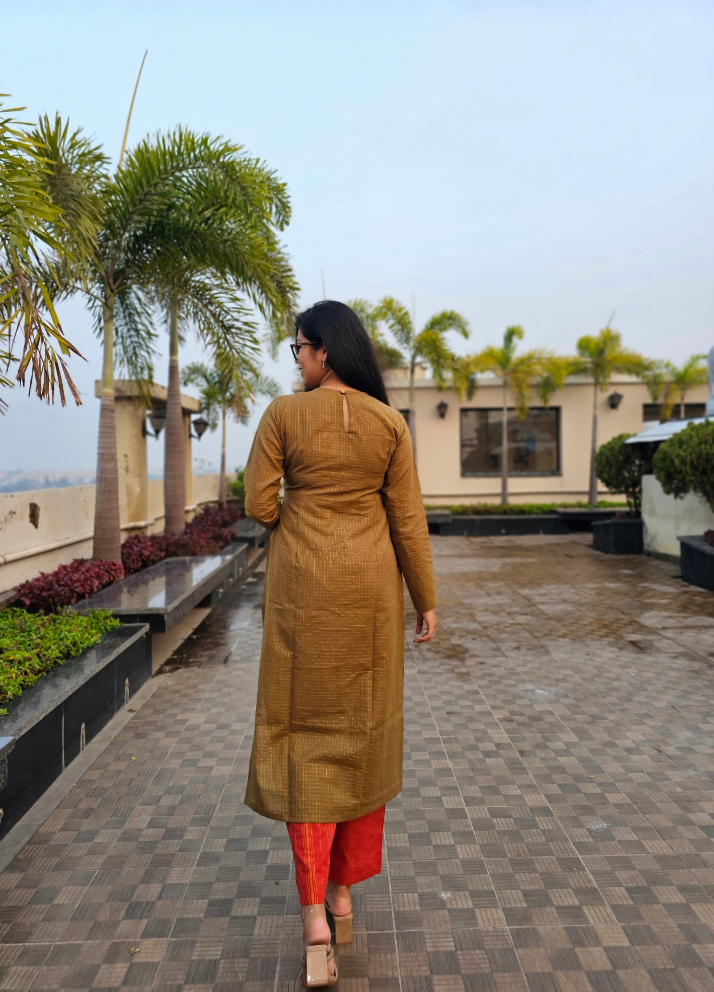 NAVYA - Mehendi Green, Rust Orange