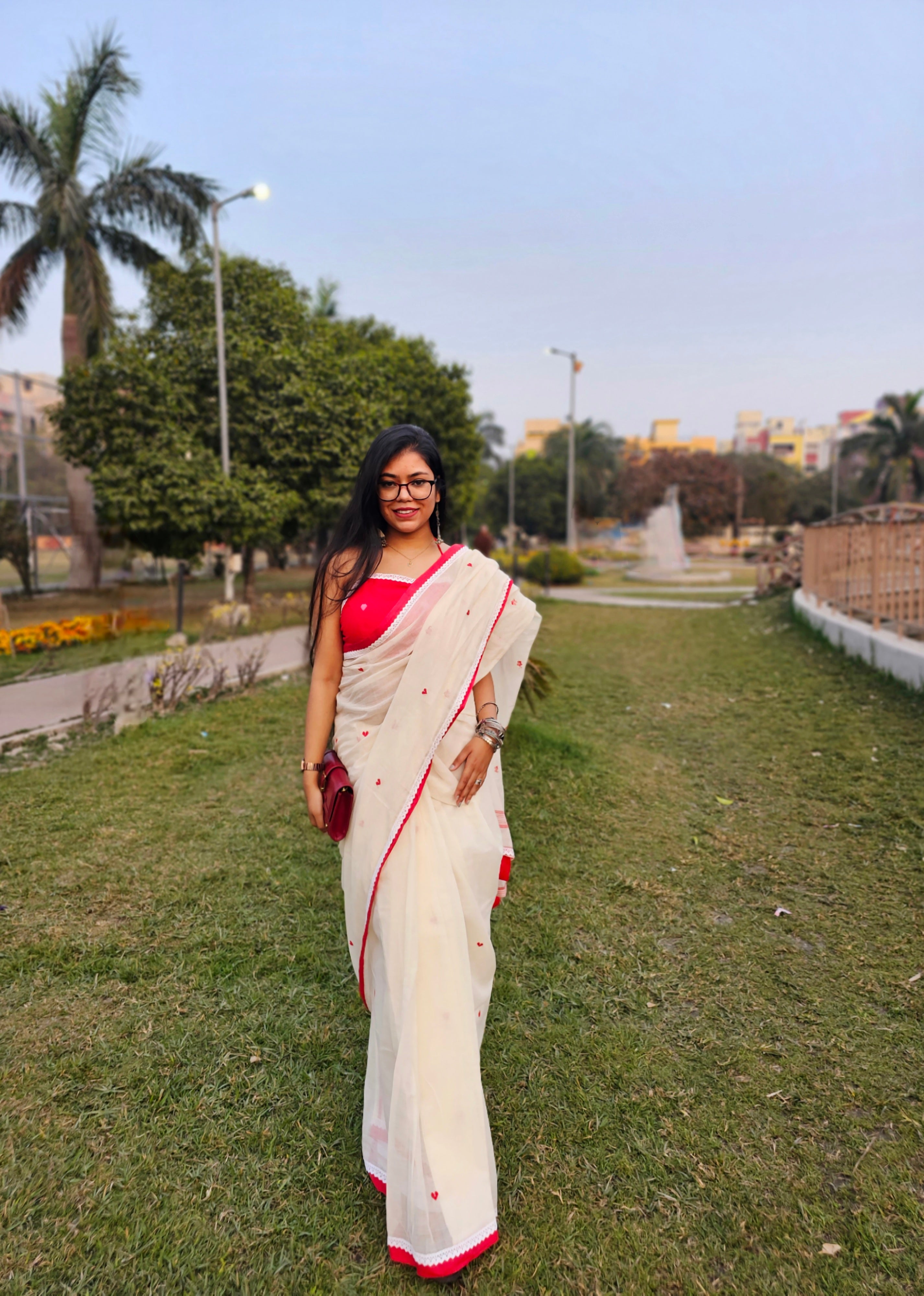 DILRUBA - White Red Handloom Saree